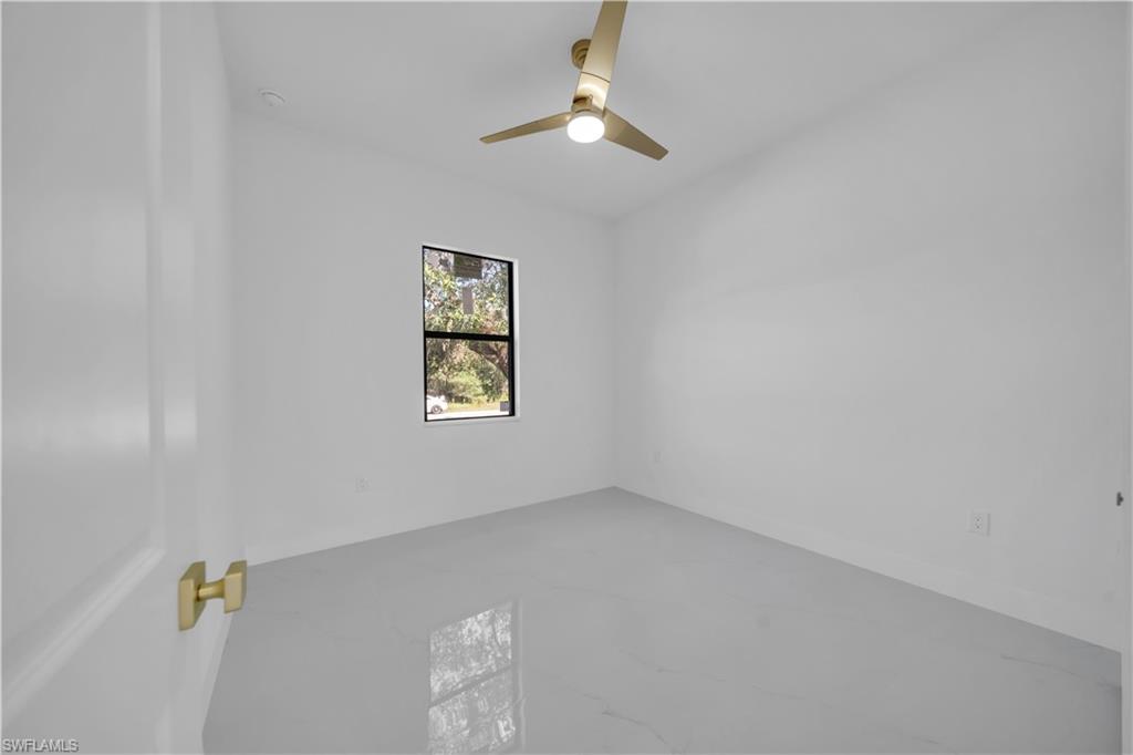 1717 Roosevelt Ave Property Photo 25