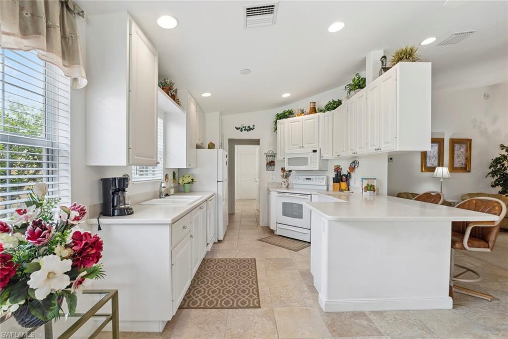 28258 Islet Trl Property Photo 6