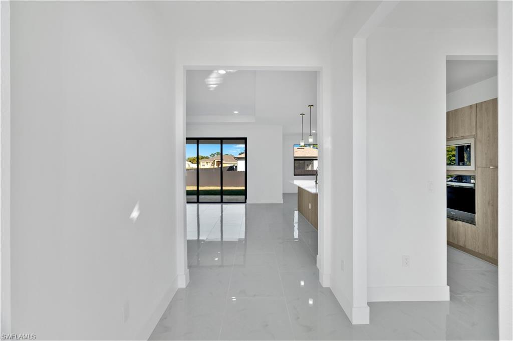 1144 Edelweiss St E Property Photo 6
