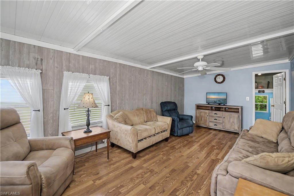 260 Caravan Cir Property Photo 8