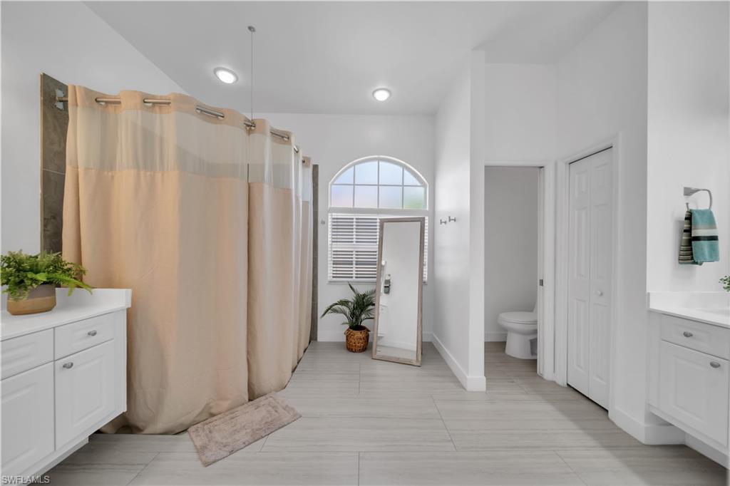 11142 Lakeland Cir Property Photo 14