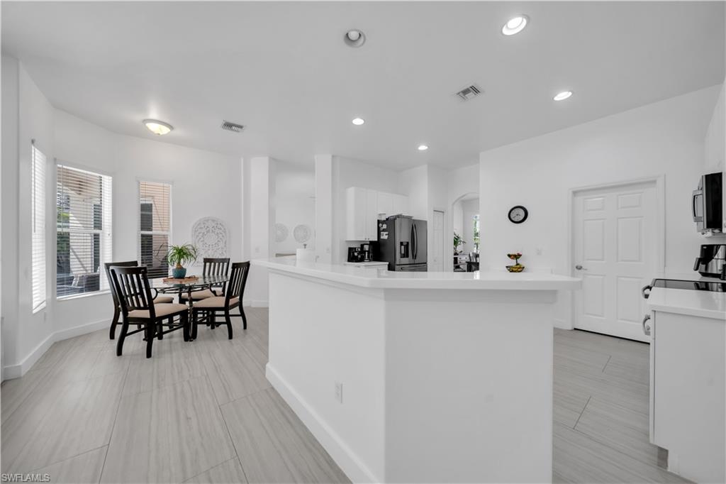 11142 Lakeland Cir Property Photo 27