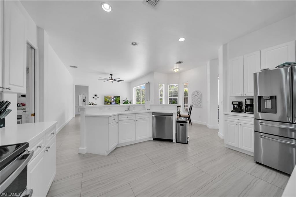 11142 Lakeland Cir Property Photo 28