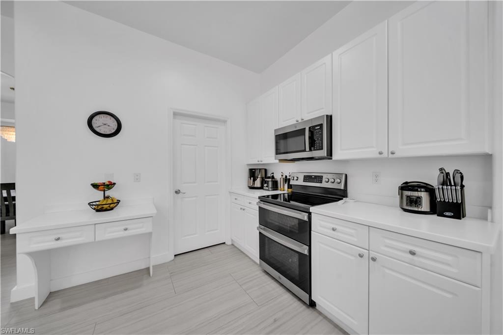 11142 Lakeland Cir Property Photo 29