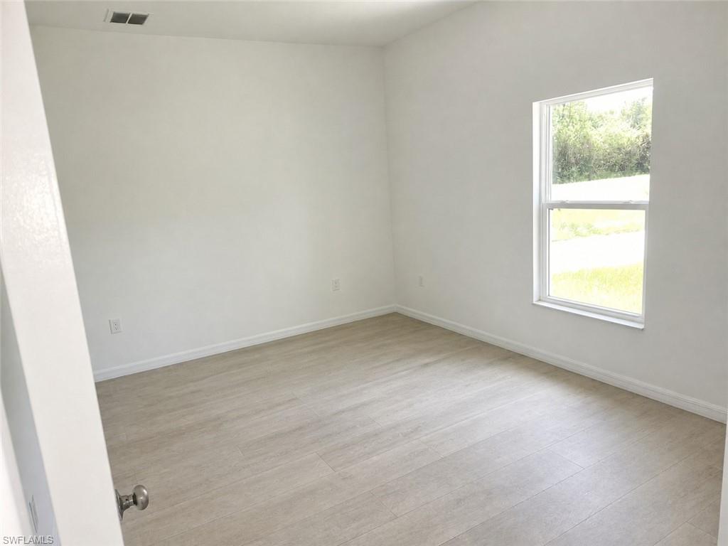 608 Kleinart Dr Property Photo 5