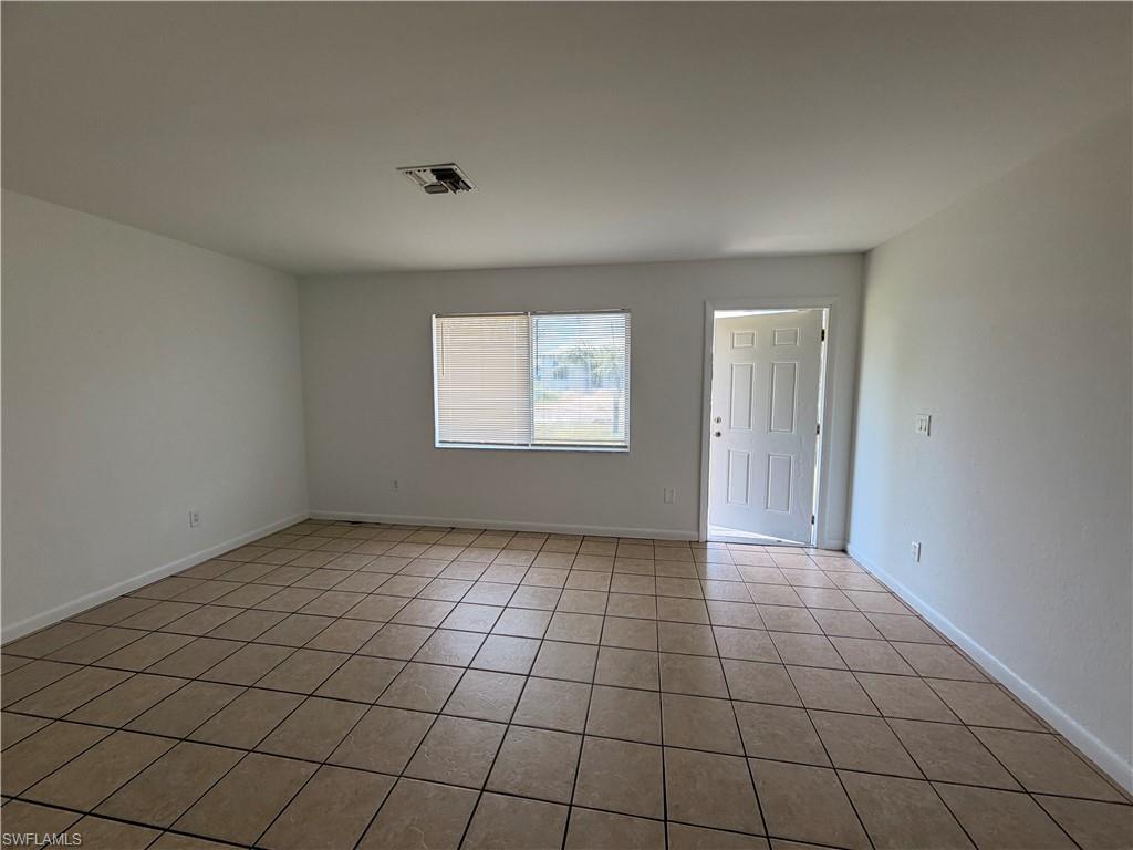 711 Gordon Ave S Property Photo 2