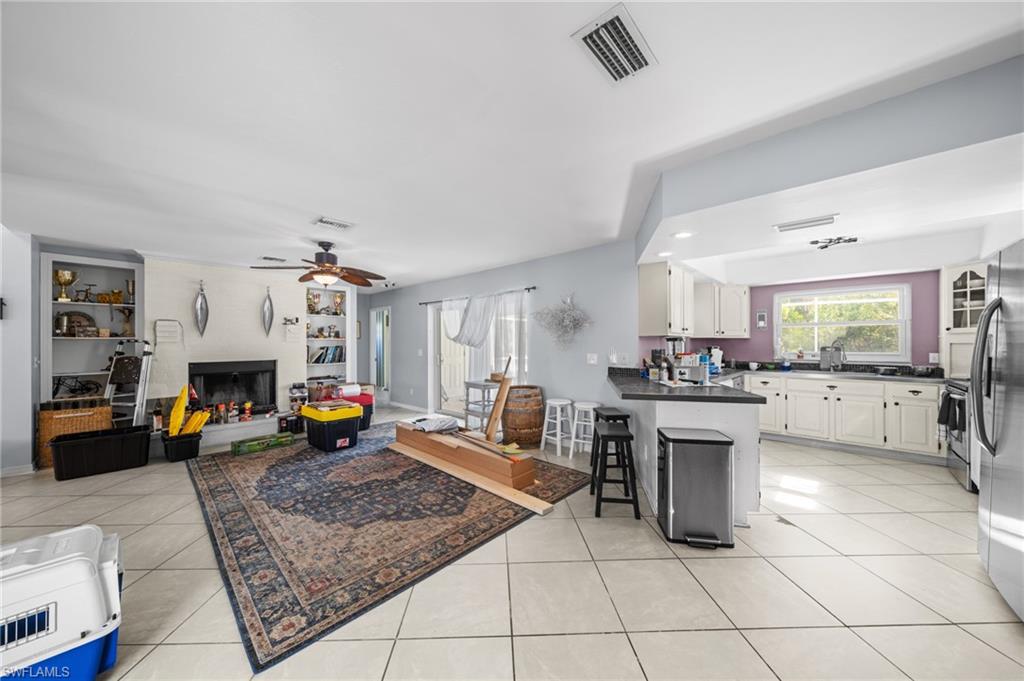 12570 Aubrey Ln Property Photo 3