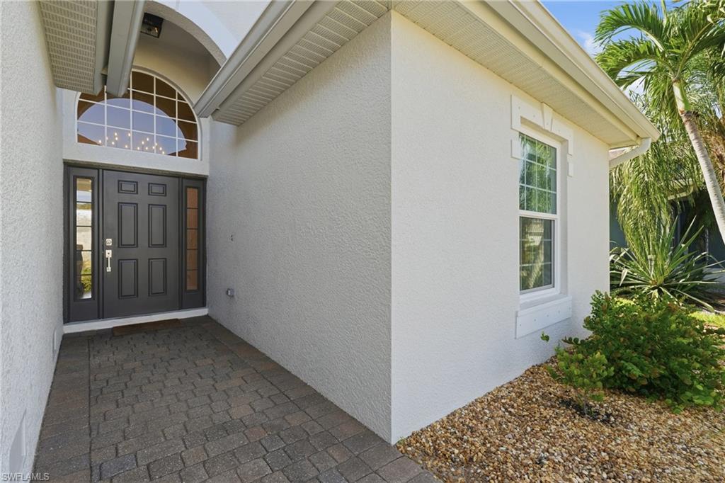 8631 Lakefront Ct Property Photo 5