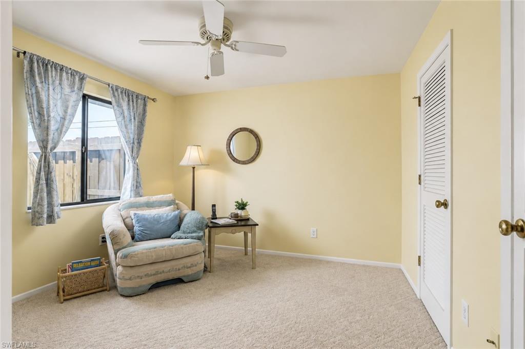 1114 Ne Van Loon Ln Property Photo 14