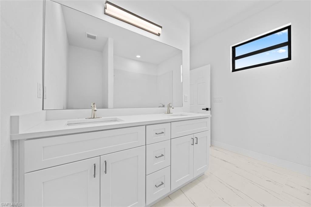 2614 71st St W Property Photo 15
