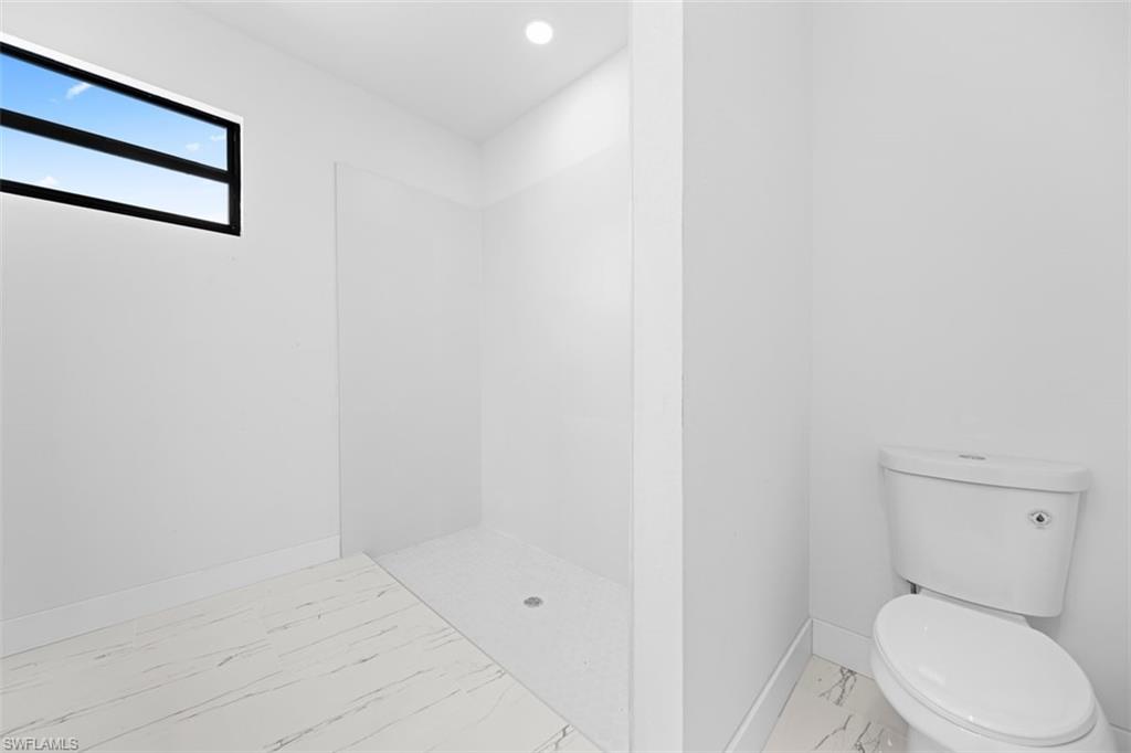 2614 71st St W Property Photo 16