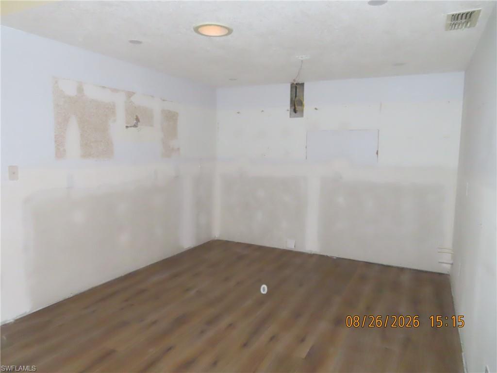 5640 Foxlake Dr Property Photo 5