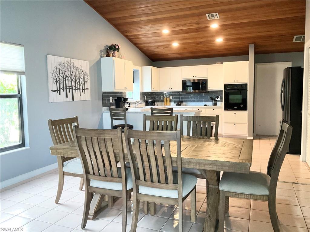 2026035998 Property Photo 14