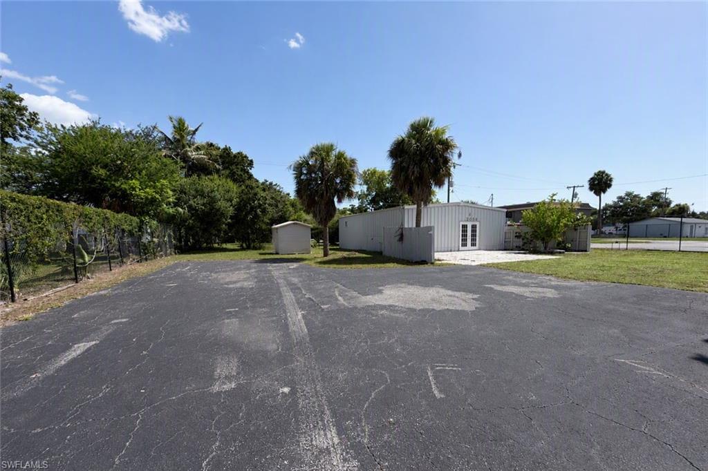 2054 Crawford ST Property Photo 1