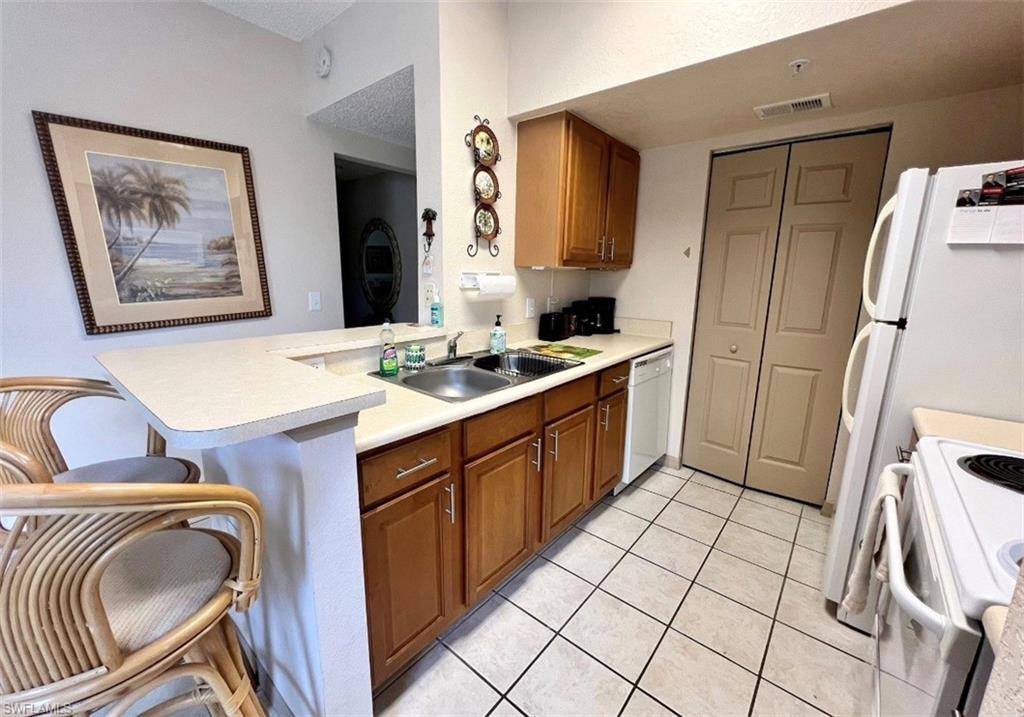 15585 Ocean Walk Cir 212 Property Photo 4