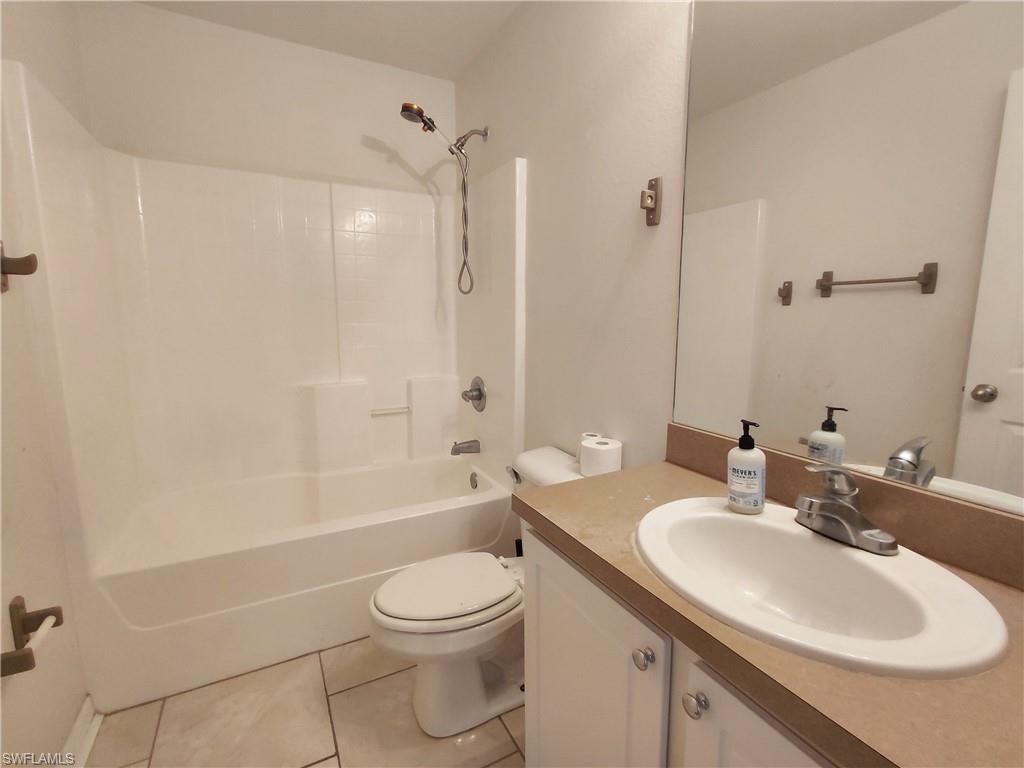2013 Ne 13th Pl Property Photo 12