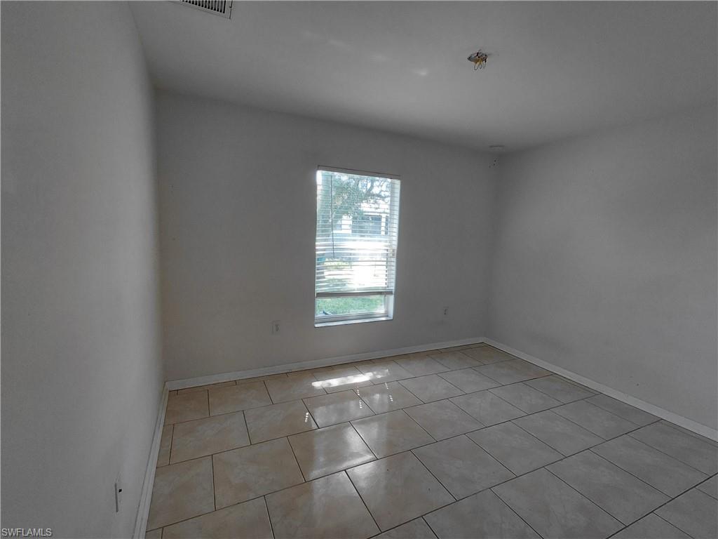 2013 Ne 13th Pl Property Photo 13