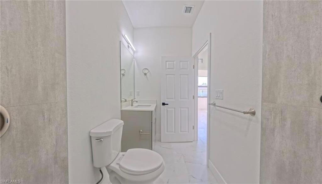 3306 74th St W Property Photo 22