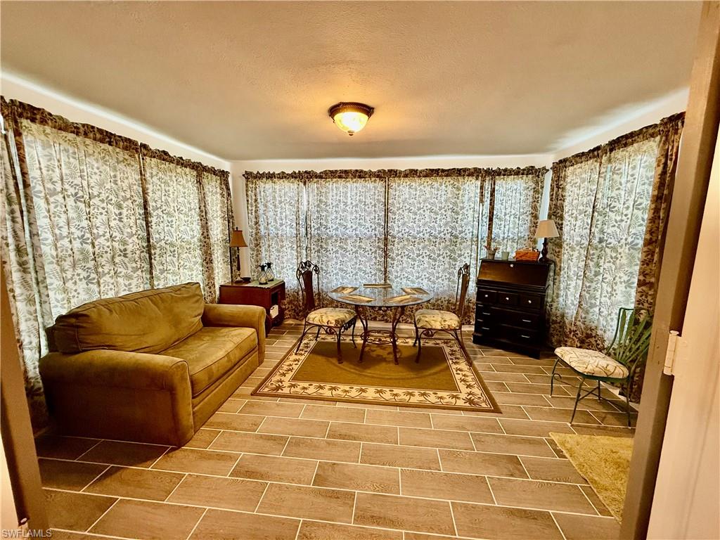 17 Kansas Rd Property Photo 16