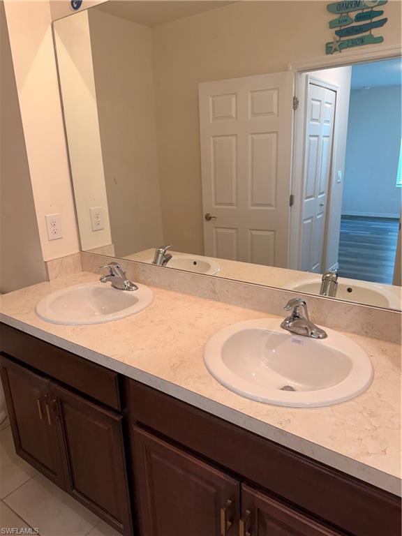 10801 Crossback Ln Property Photo 17