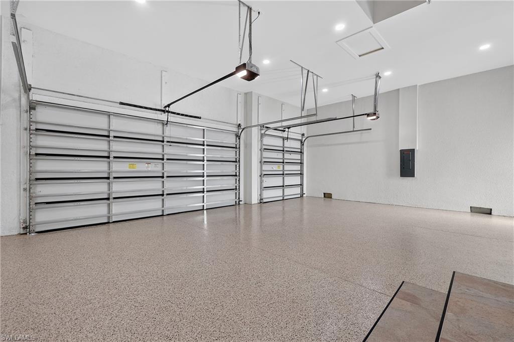 2525 Surfside Blvd Property Photo 11