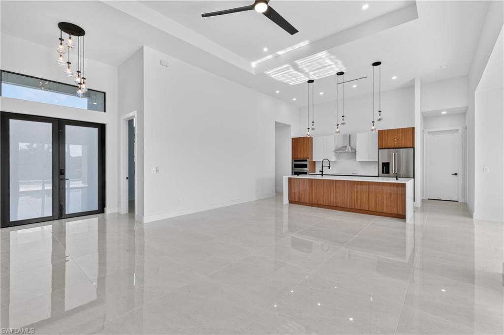 2525 Surfside Blvd Property Photo 13