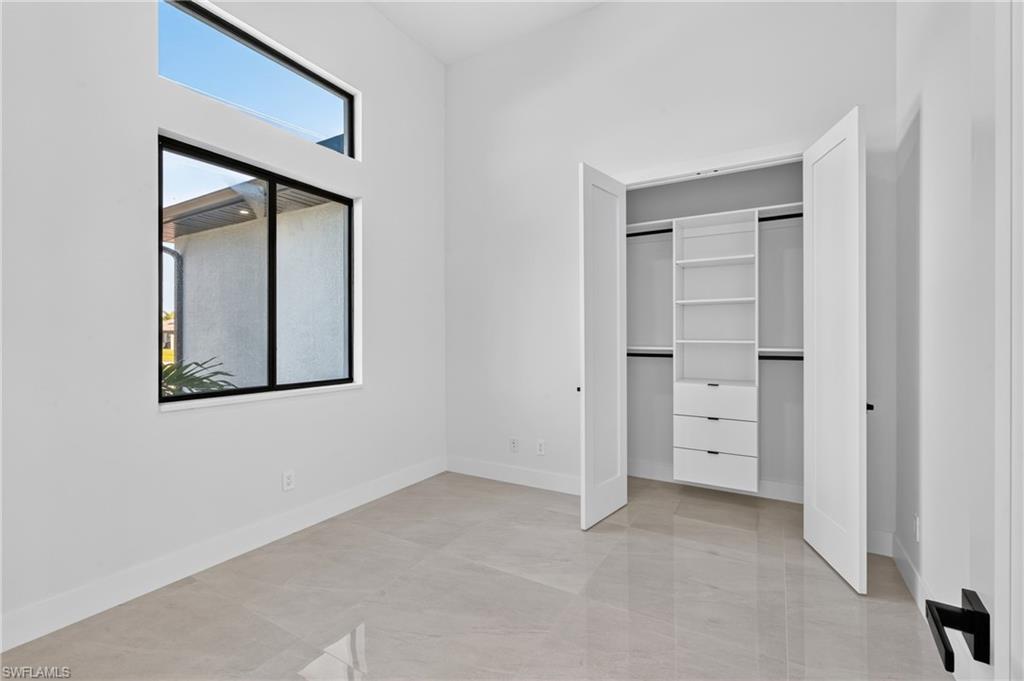 2525 Surfside Blvd Property Photo 14