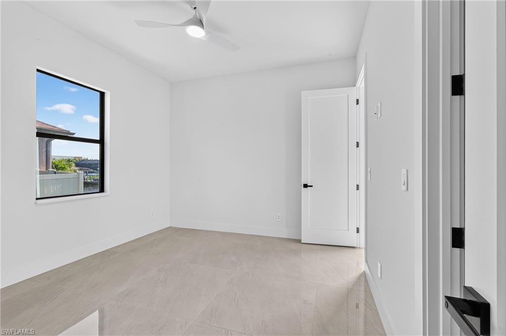 2525 Surfside Blvd Property Photo 16