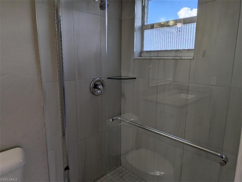 3715 Se 9th Pl #9 Property Photo 6