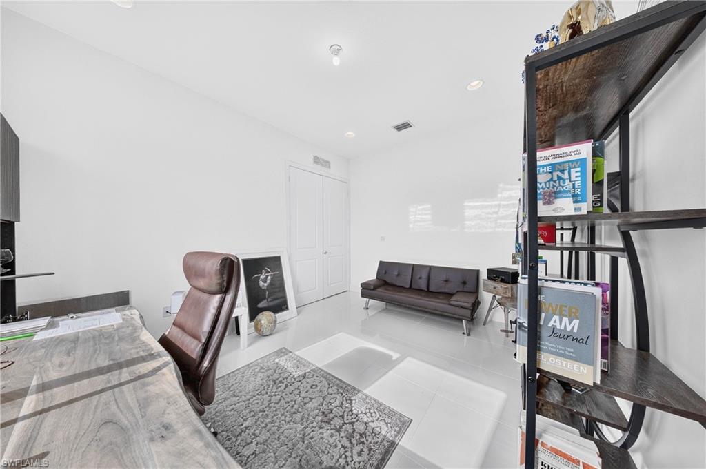5043 Ofanto Ln Property Photo 5