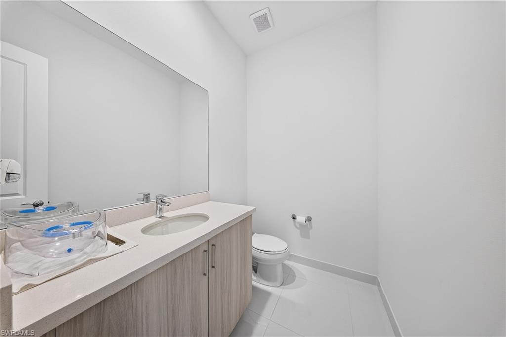 5043 Ofanto Ln Property Photo 7