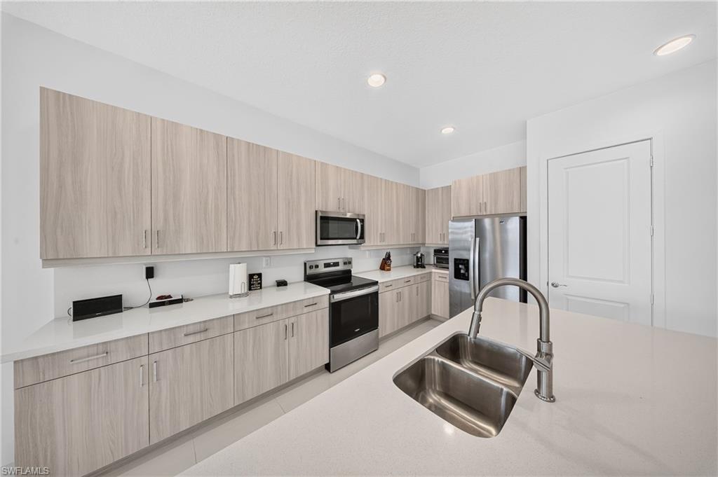 5043 Ofanto Ln Property Photo 34