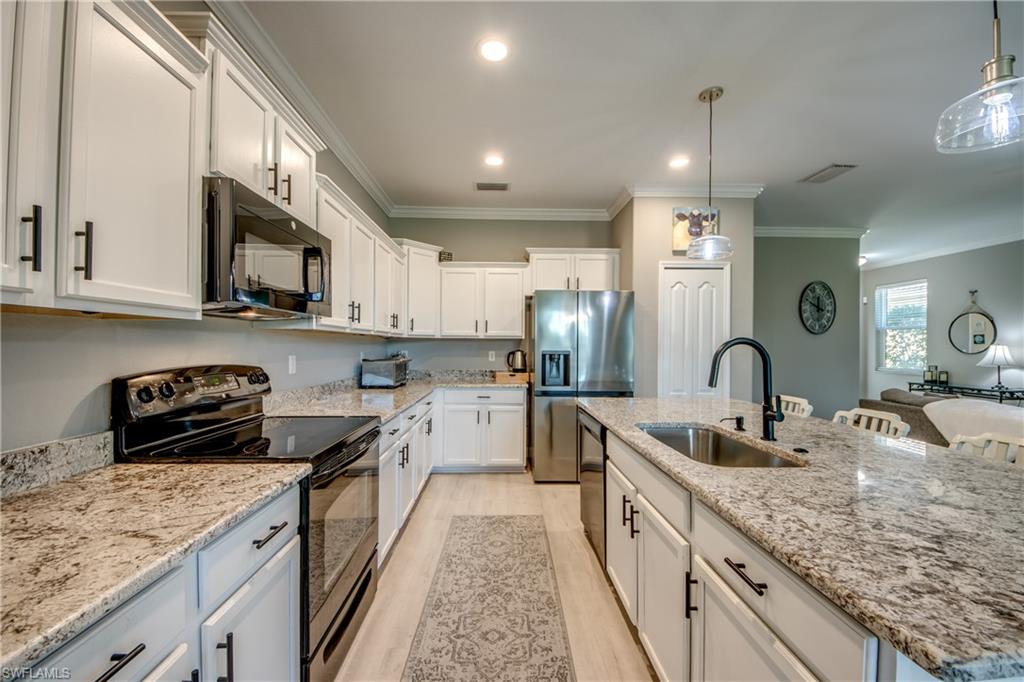 13056 Silver Thorn Loop Property Photo 5