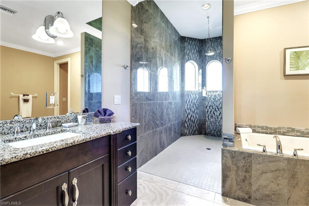 2368 Coral Point Dr Property Photo 35