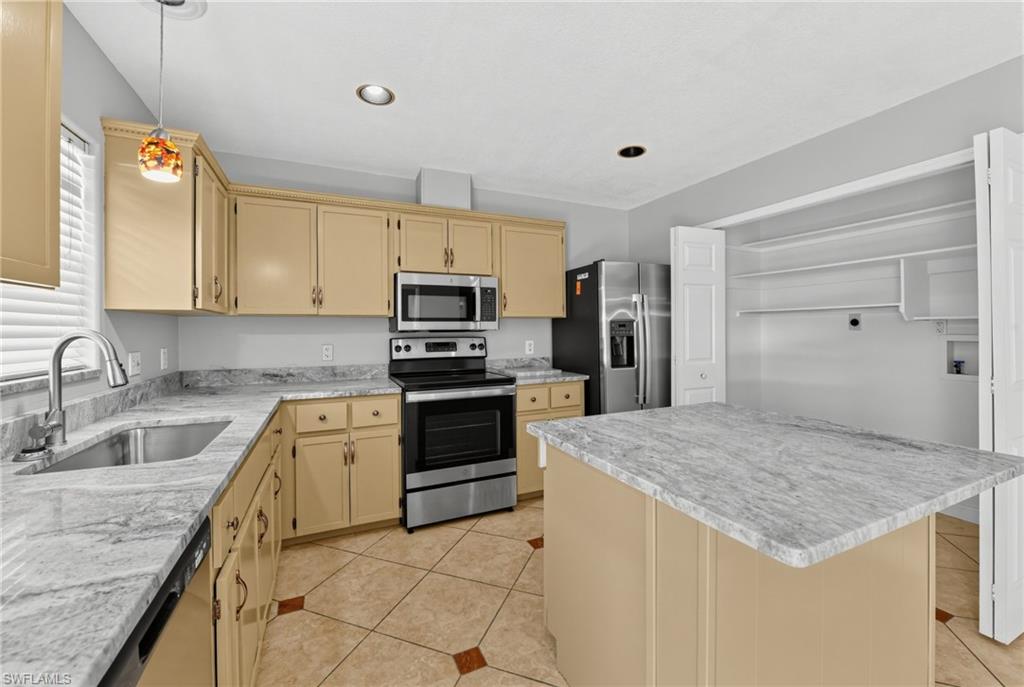 1304 71st St Nw Property Photo 11