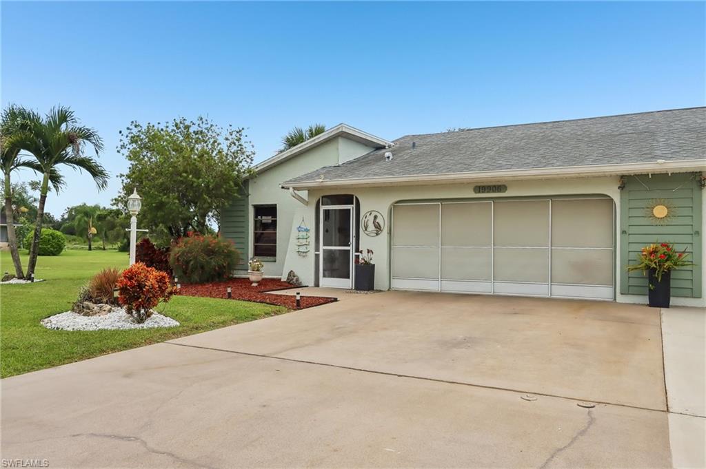 19906 Lake Vista Cir Property Photo 2