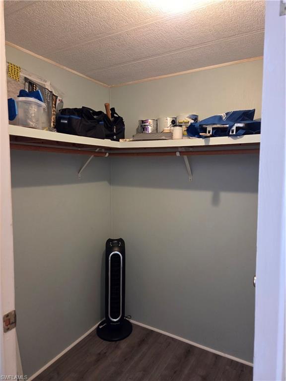 561 Winning Way Property Photo 22