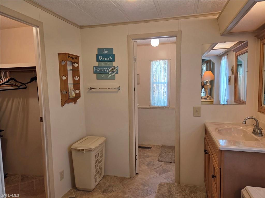 561 Winning Way Property Photo 29