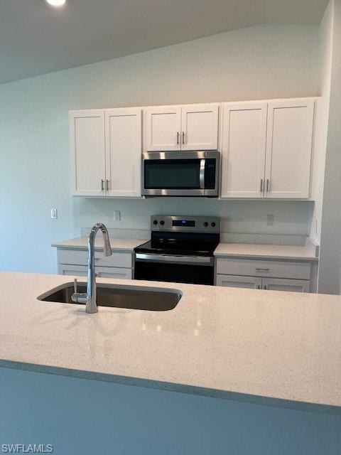 1425 Sw 13th Ter Property Photo 4