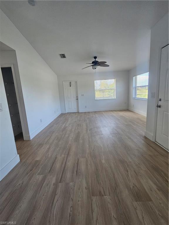 1247 Bacon Ave B Property Photo 5