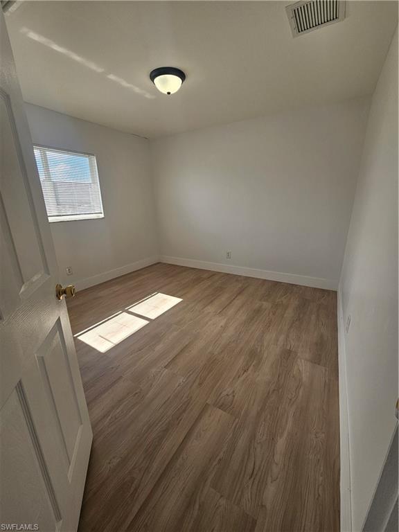 1247 Bacon Ave B Property Photo 8
