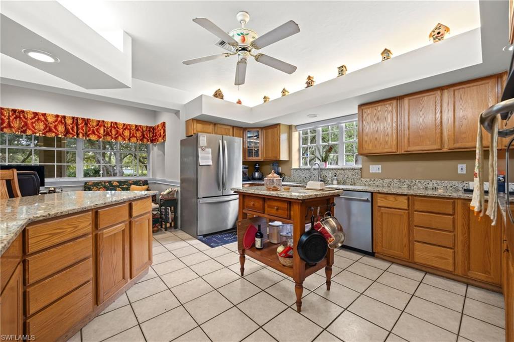 4691 Long Lake Dr Property Photo 19