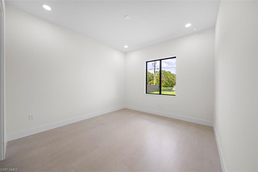 29 Trafalgar Pkwy Property Photo 16