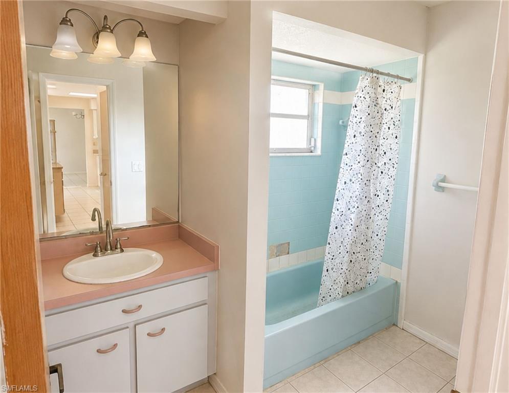 21476 Peachland Blvd Property Photo 10