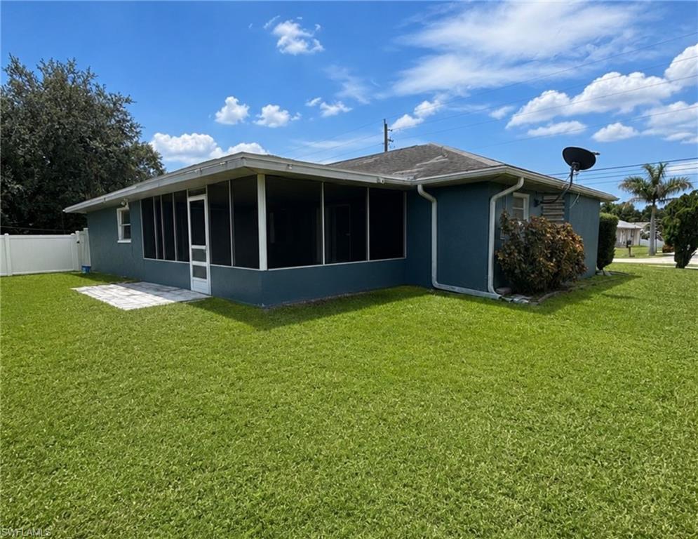21476 Peachland Blvd Property Photo 17