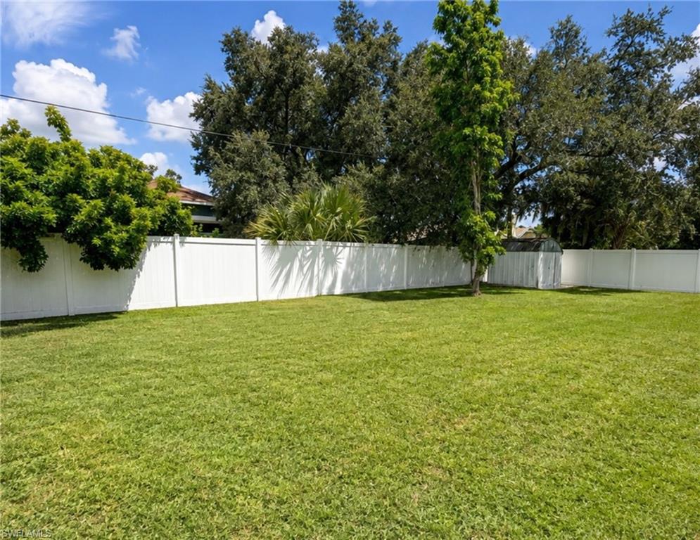 21476 Peachland Blvd Property Photo 22