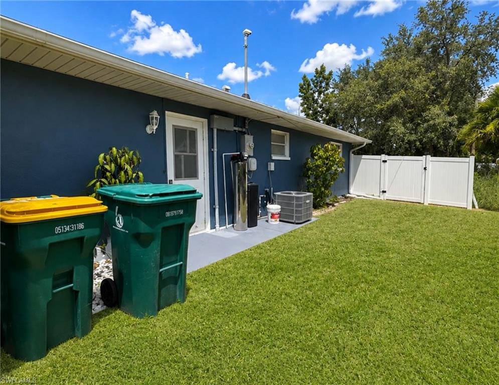 21476 Peachland Blvd Property Photo 24