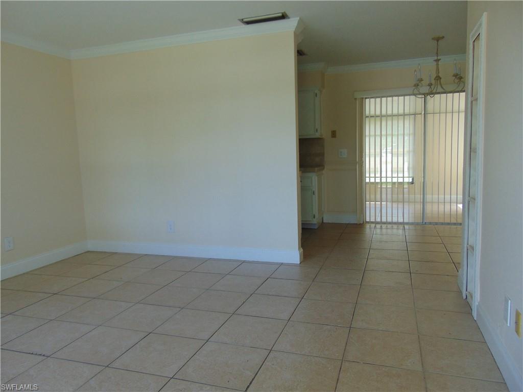 117 Stetson St Property Photo 5