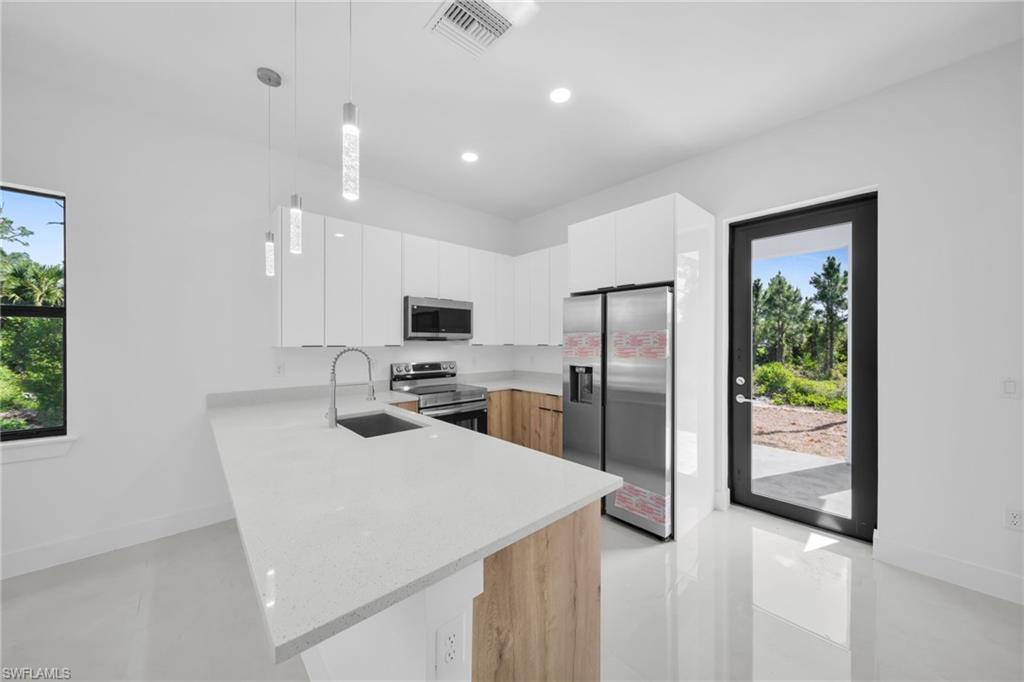 347 Columbus Blvd Property Photo 14