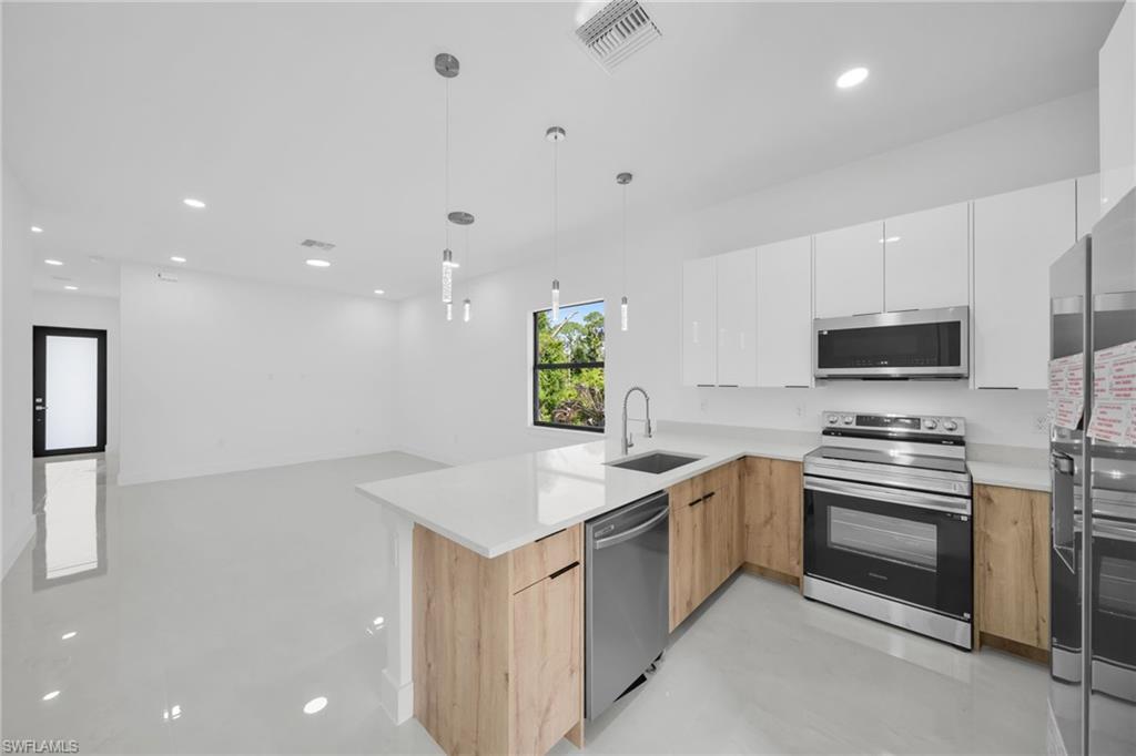 347 Columbus Blvd Property Photo 17